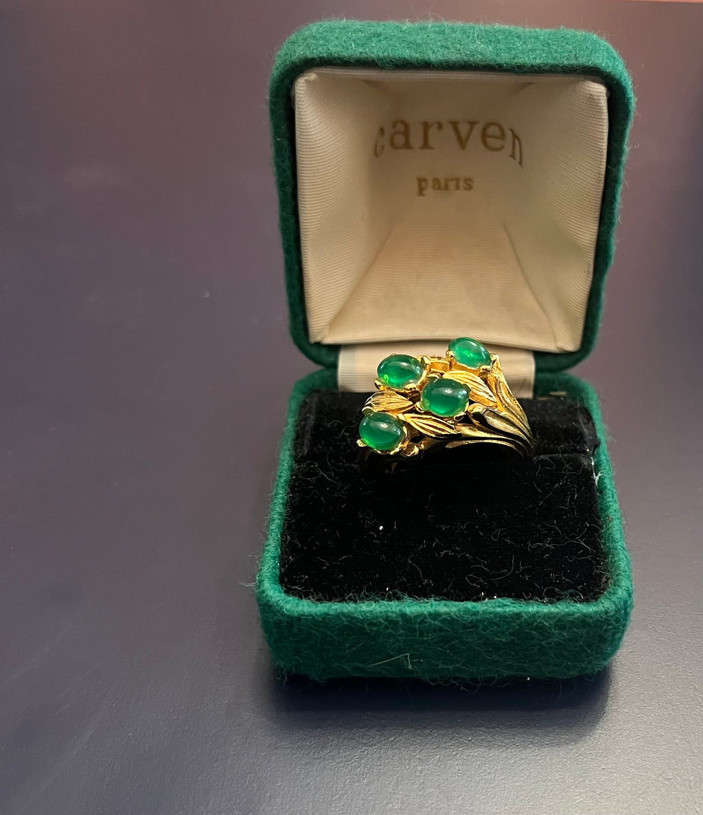 GREEN NOTES  Anello Carven Paris anni ’60 con pietre verdi