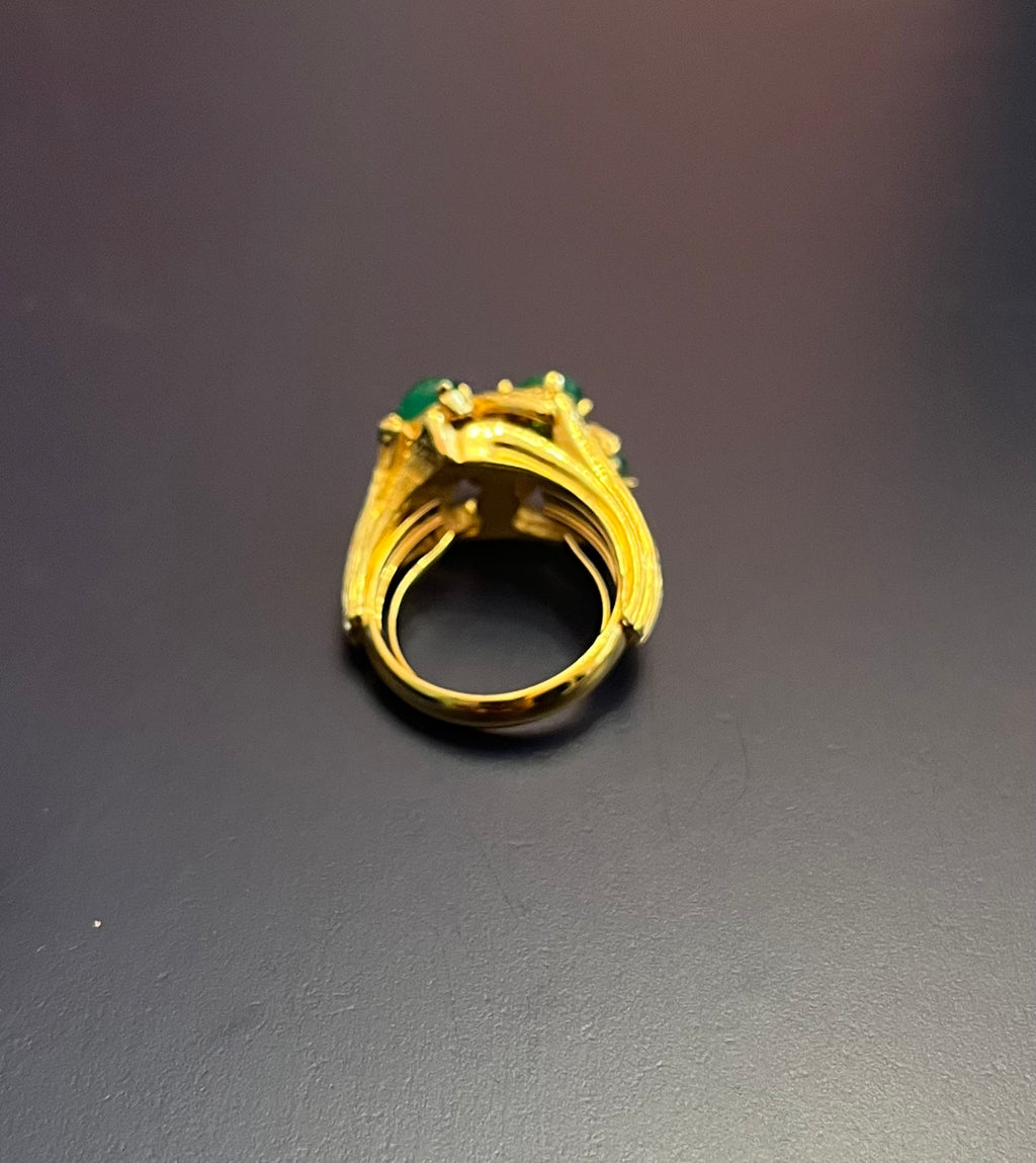 GREEN NOTES  Anello Carven Paris anni ’60 con pietre verdi