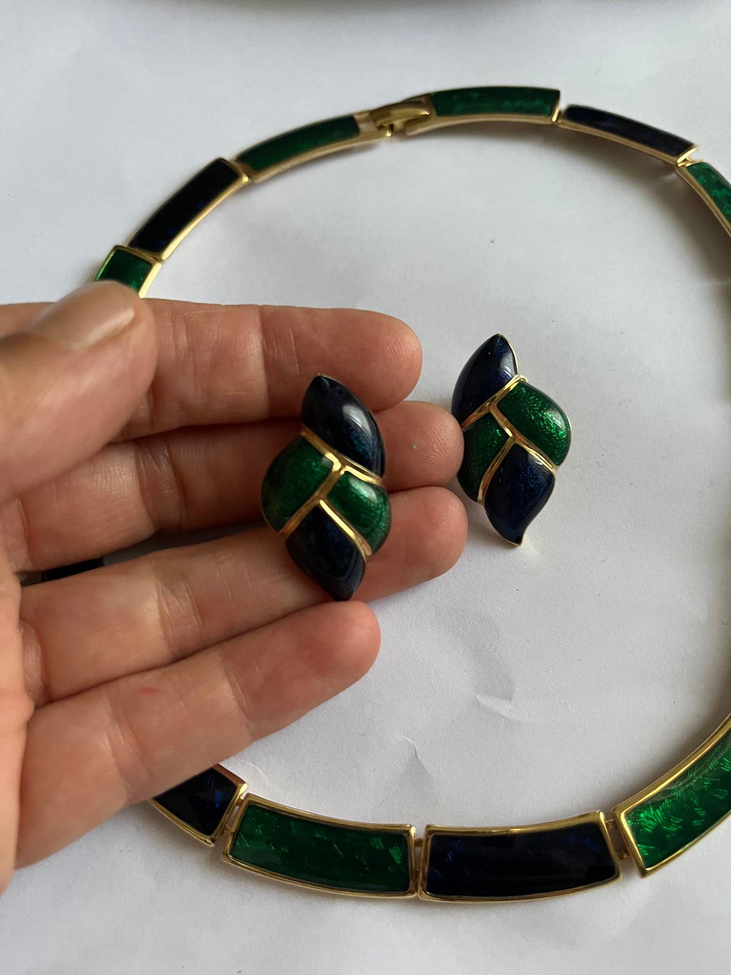 Parure in smalto verde e blu  1980