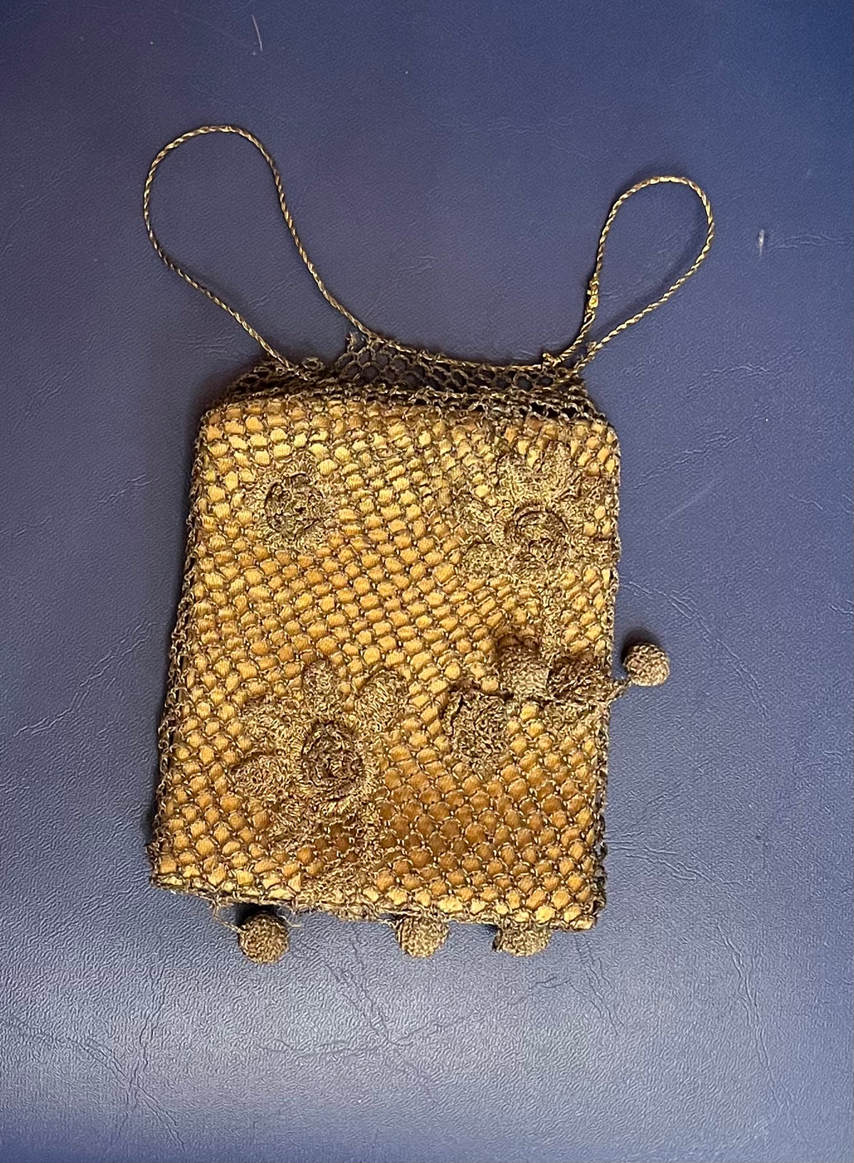 Dancing Bag anni ’20 in filo di metallo dorato