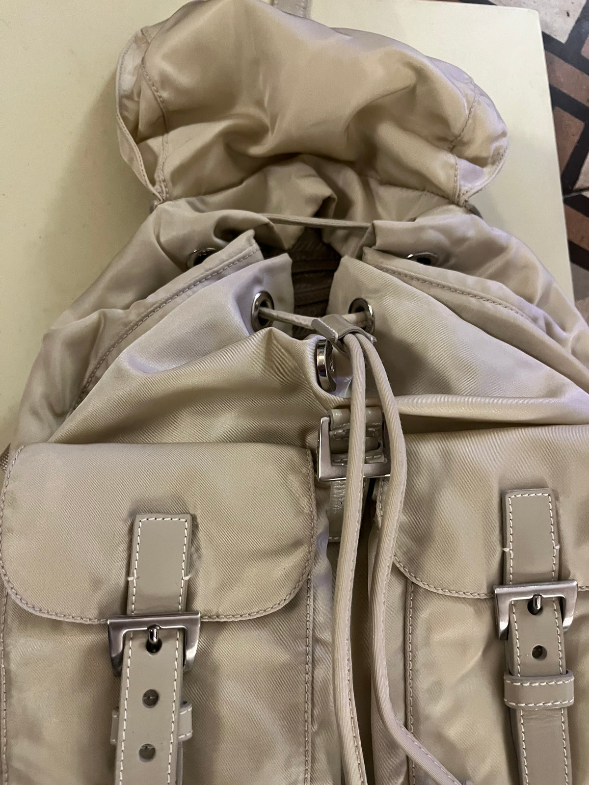 Zaino Prada Tessuto Vela in nylon beige