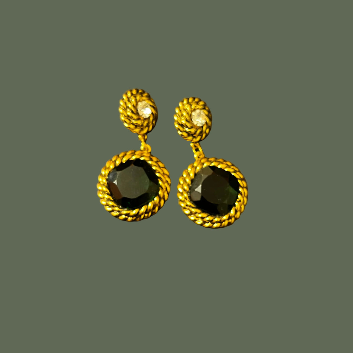 Orecchini anni 90 in metallo e strass verde