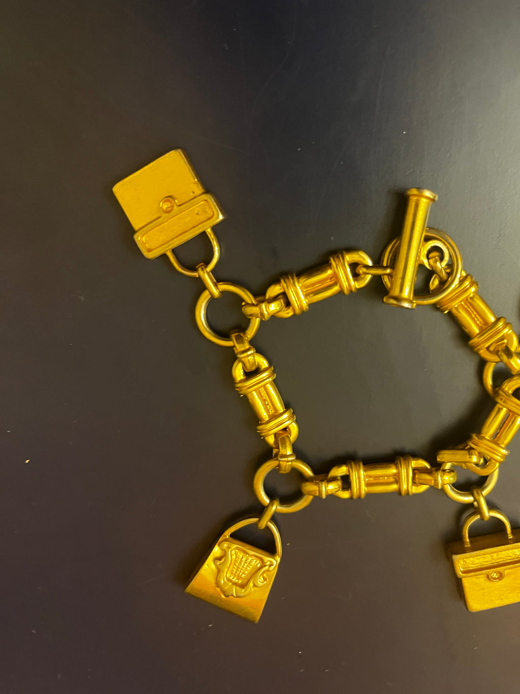 Bracciale vintage anni '90 con charms a forma di borsa