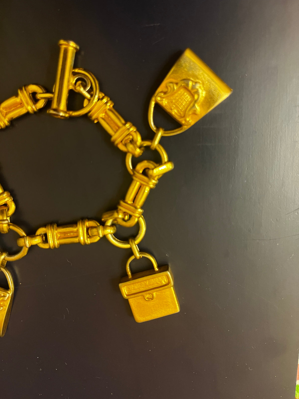 Bracciale vintage anni '90 con charms a forma di borsa