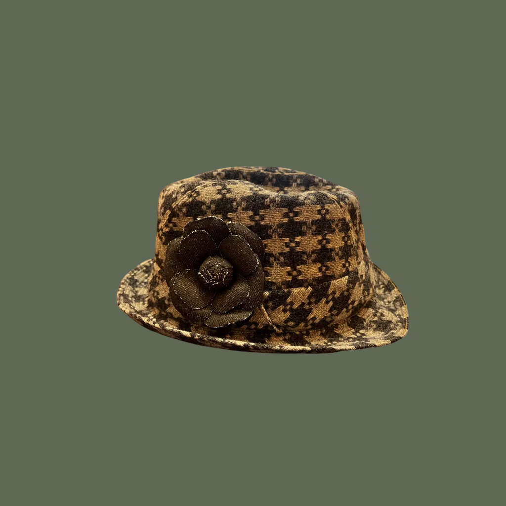 Cappello anni ’70 Création LonCom check con fiore applicato