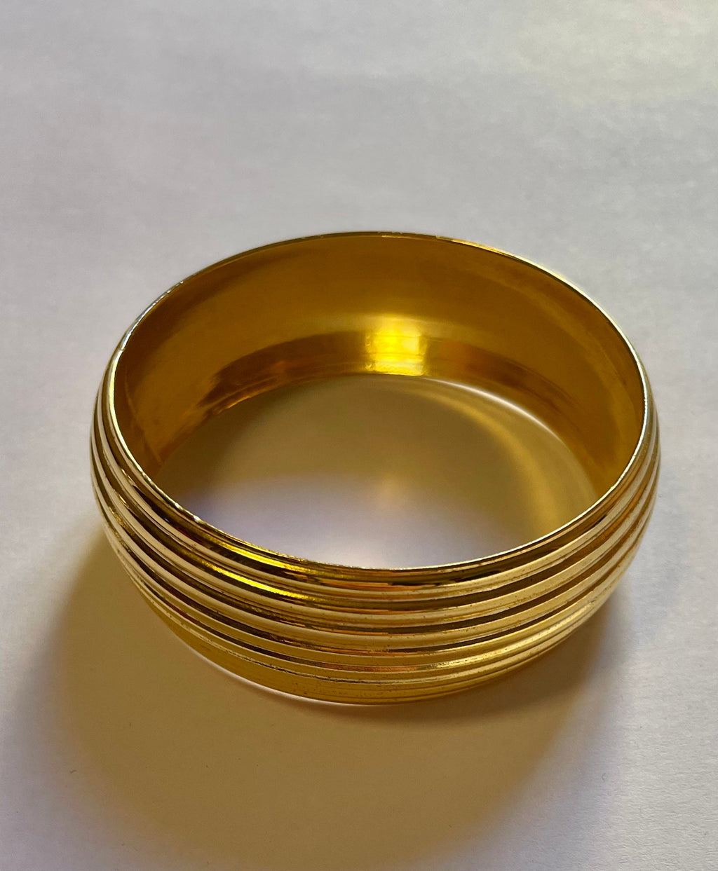 Italian 1980s golded kurled bracelet
