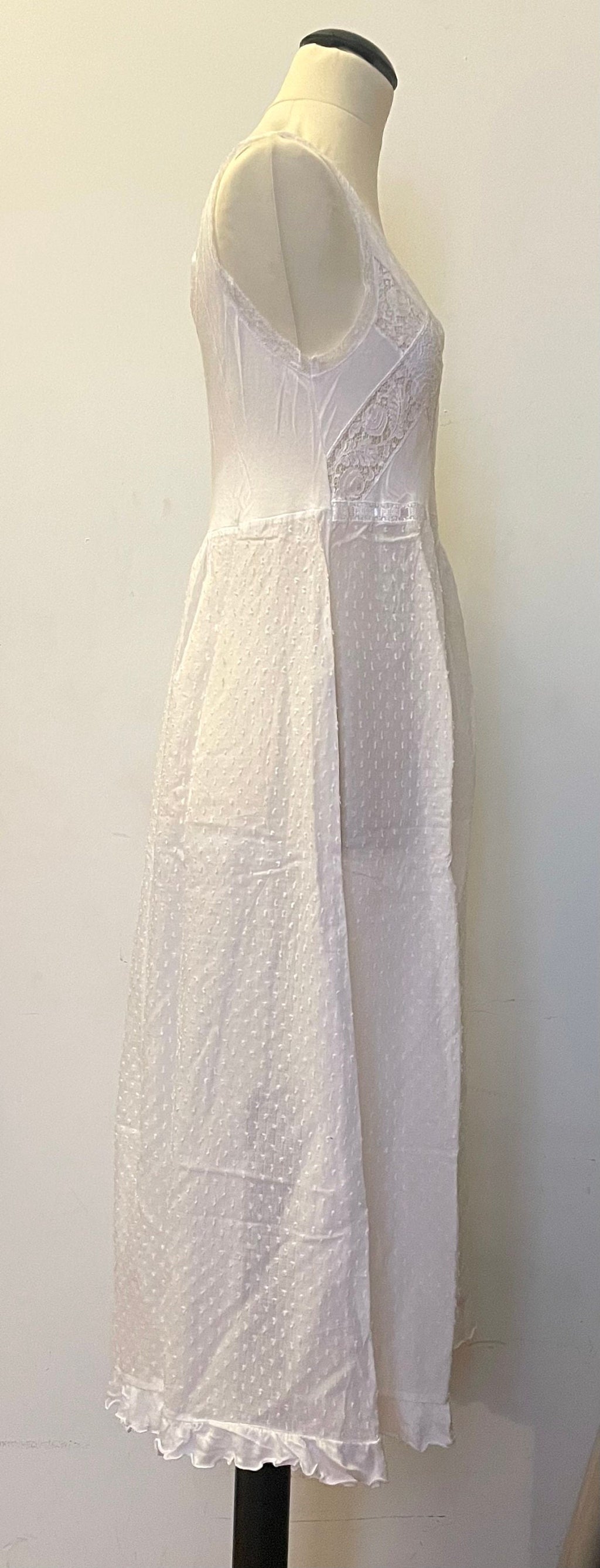 Camicia da notte in plumetis e pizzo anni ’80