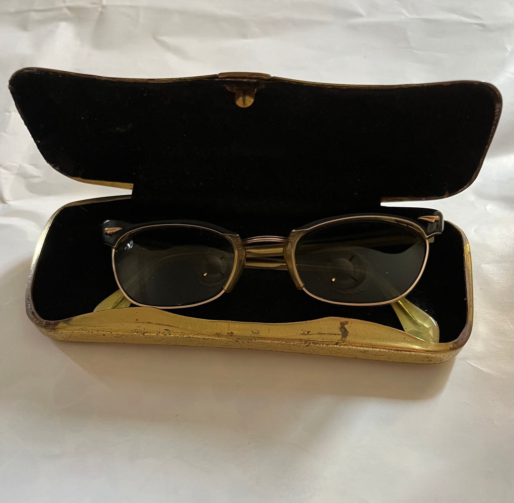Vintage 1950 cuteye sunglasses with box