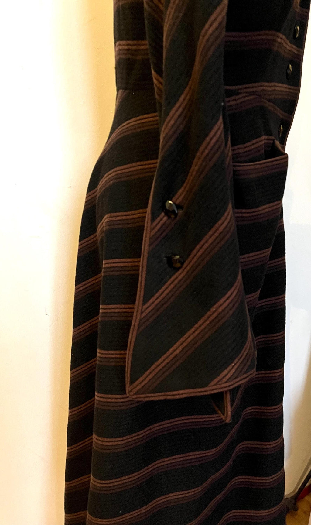 Biki wool black and brown striped coat