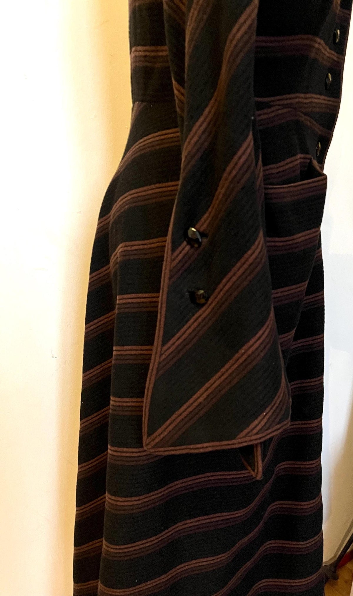 Biki wool black and brown striped coat
