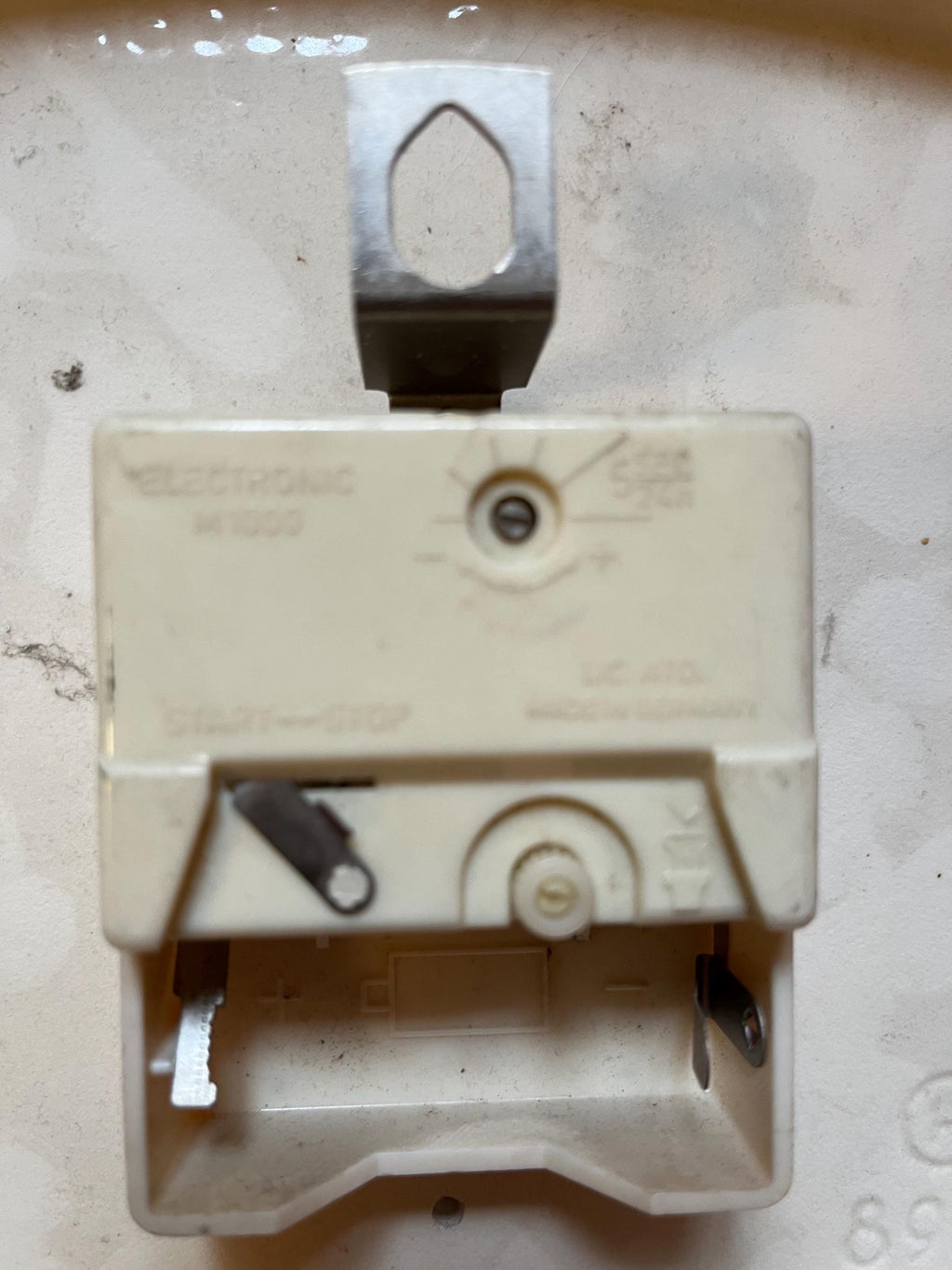 Orologio da parete Hettich Electric in ceramica anni ’60
