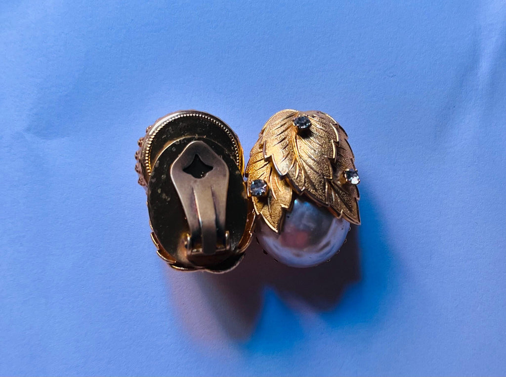 Giuliano Fratti clip on vintage earrings
