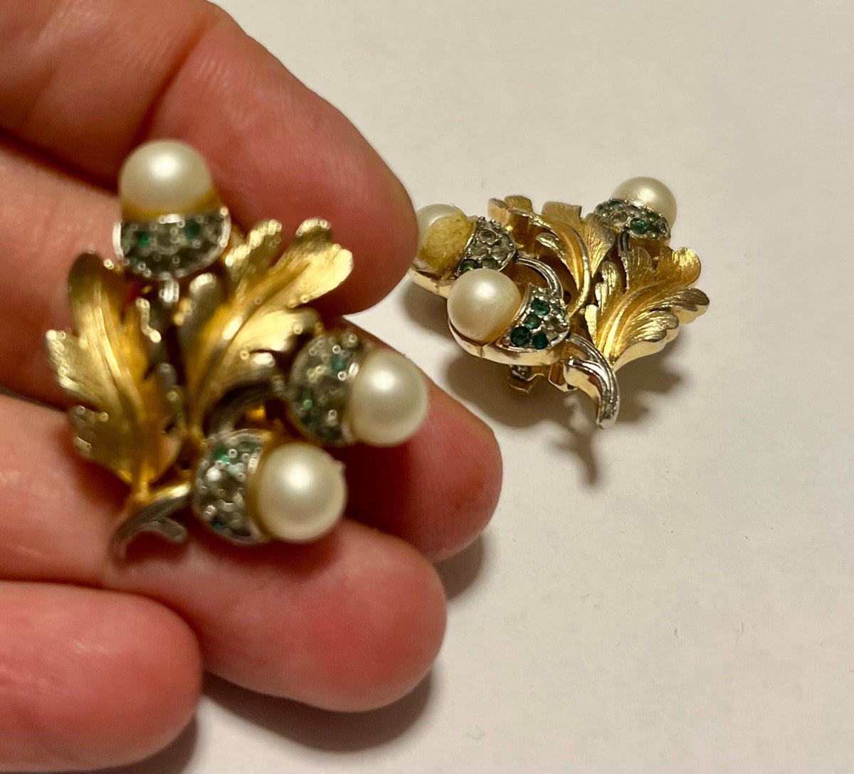 Trifari vintage clip on earrings