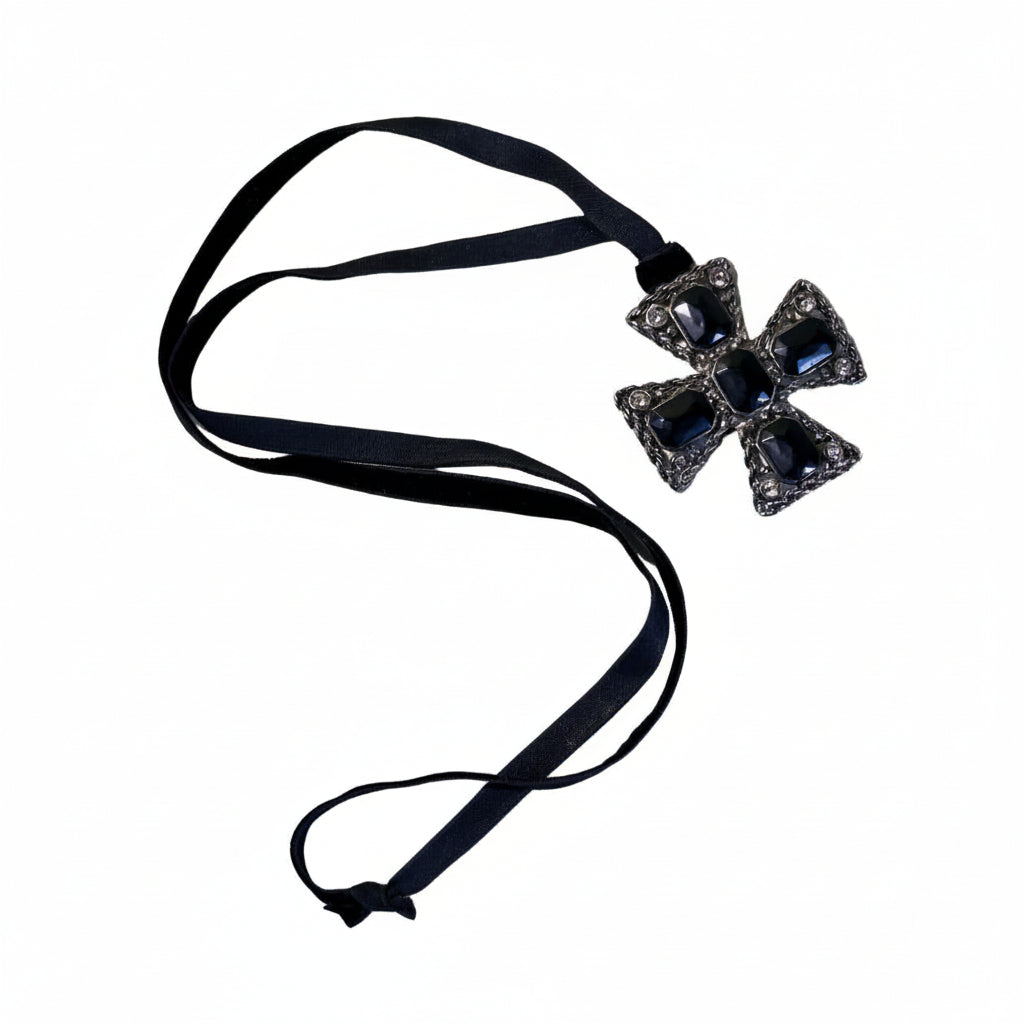 Retro 80s necklace with rhinestone cross charm – metal and vintage design
