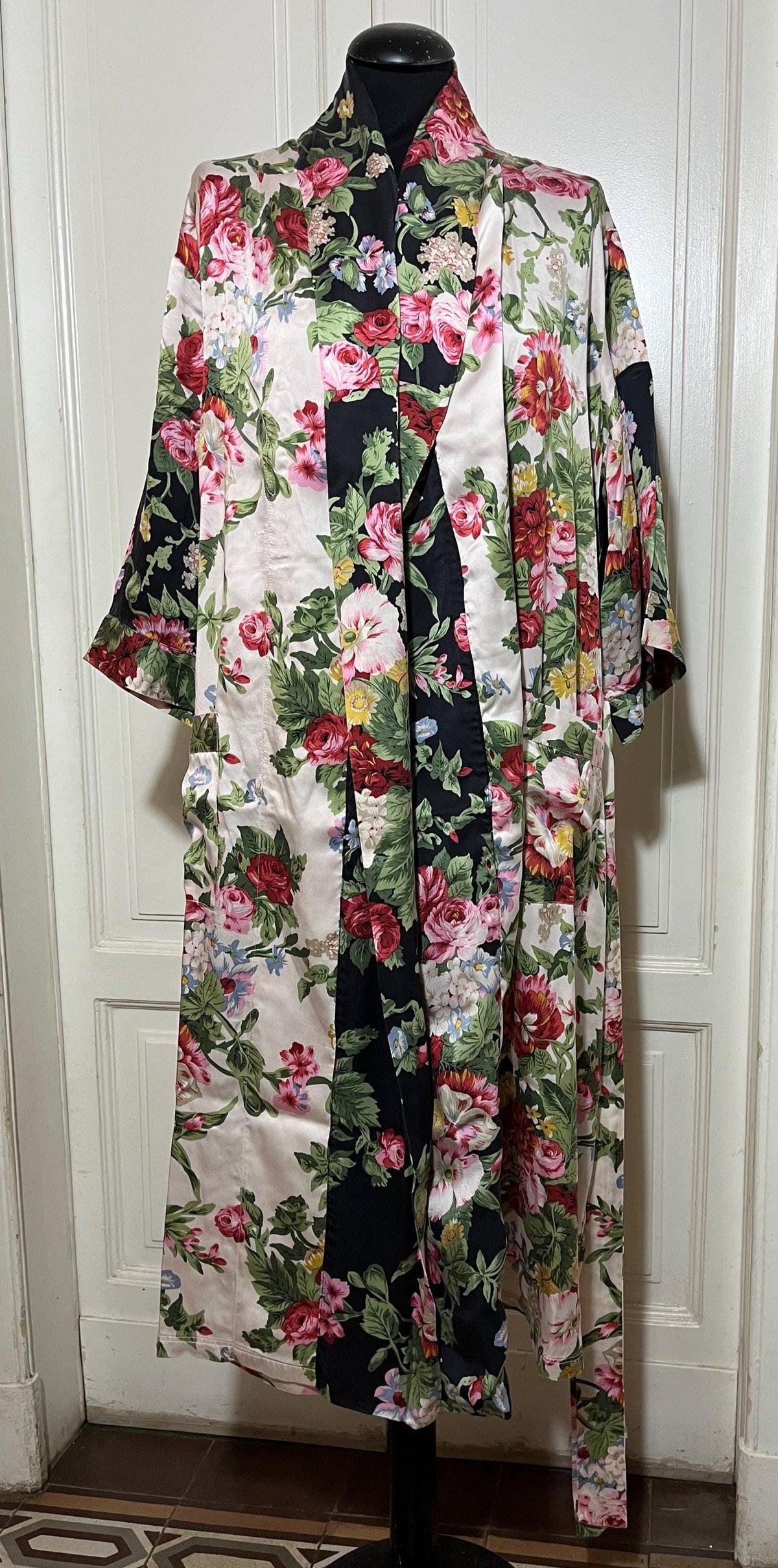 Silk Flowers  Vestaglia Vivis in seta floreale Made in Italy — anni ’90