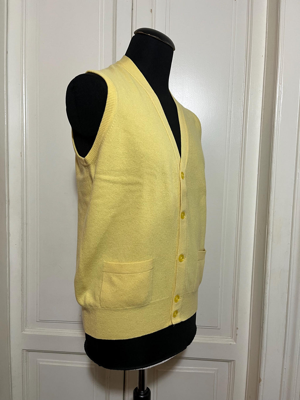 Yellow Geelong  Gilet da uomo Stivaleria Savoia in lana gialla Super Geelong — anni ’90
