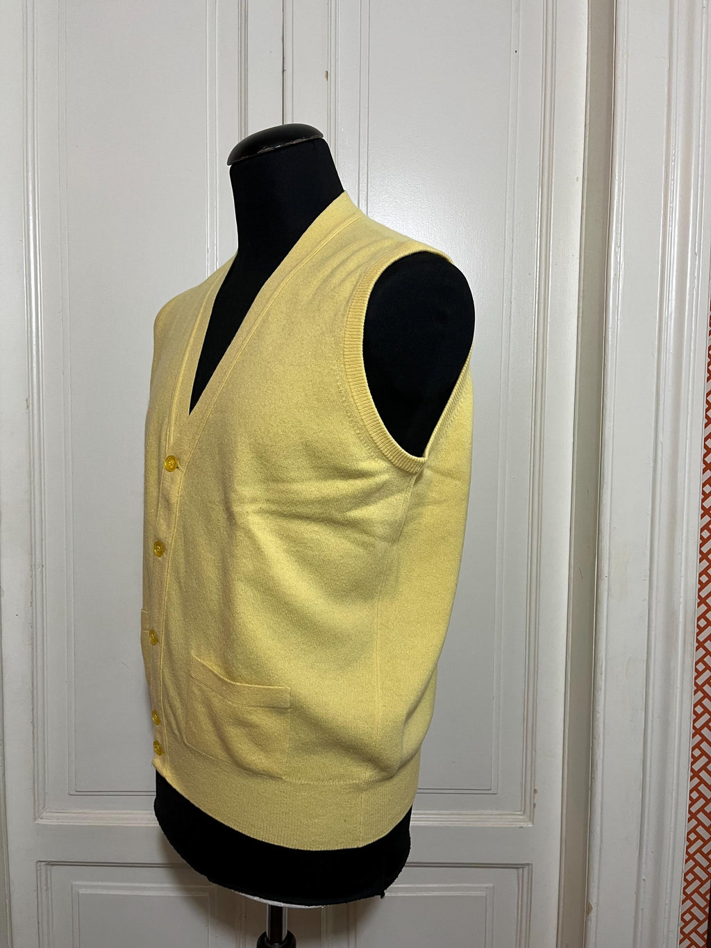 Yellow Geelong  Gilet da uomo Stivaleria Savoia in lana gialla Super Geelong — anni ’90