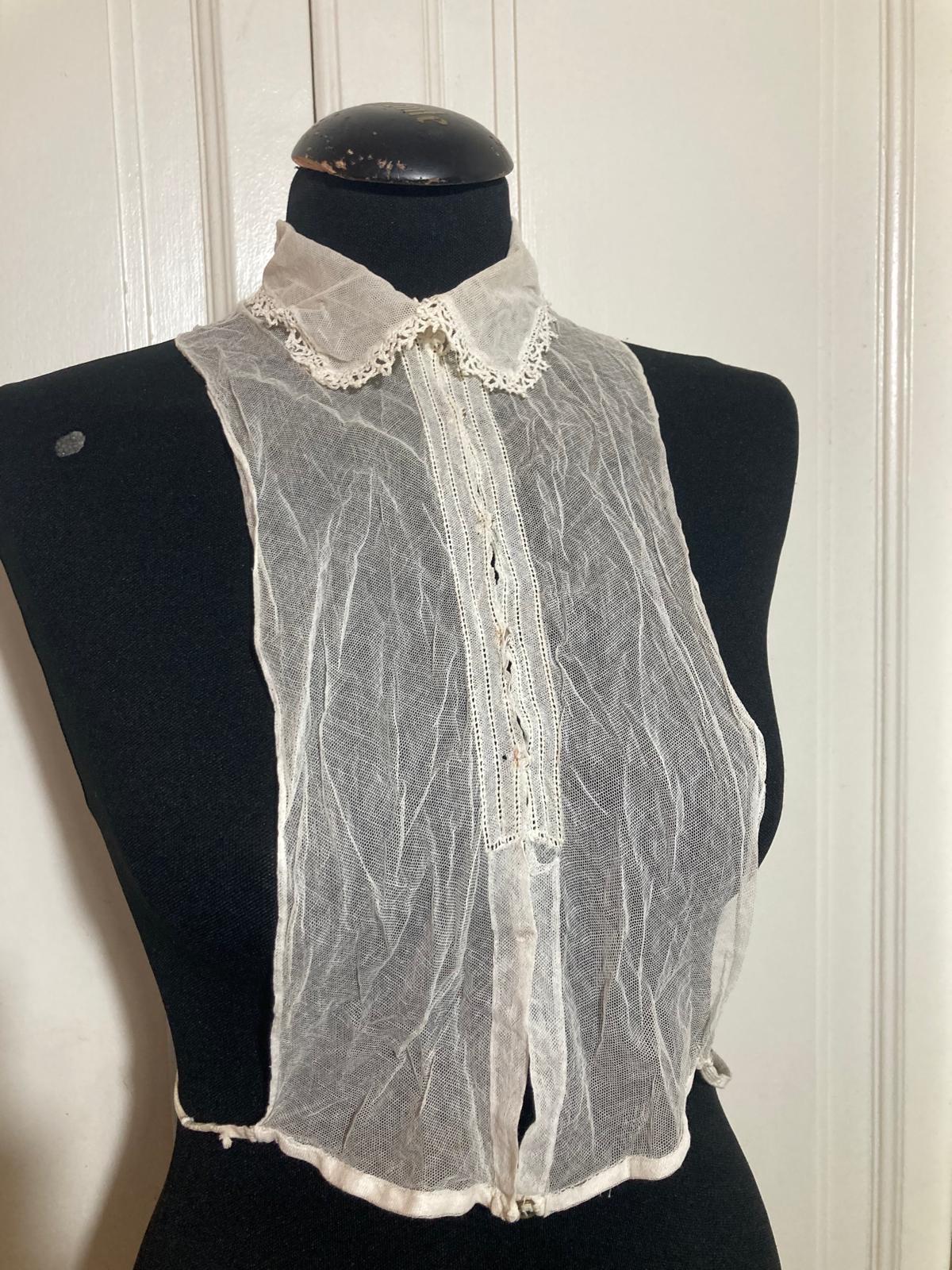Colletto / ruff d’epoca in tulle bianco antico