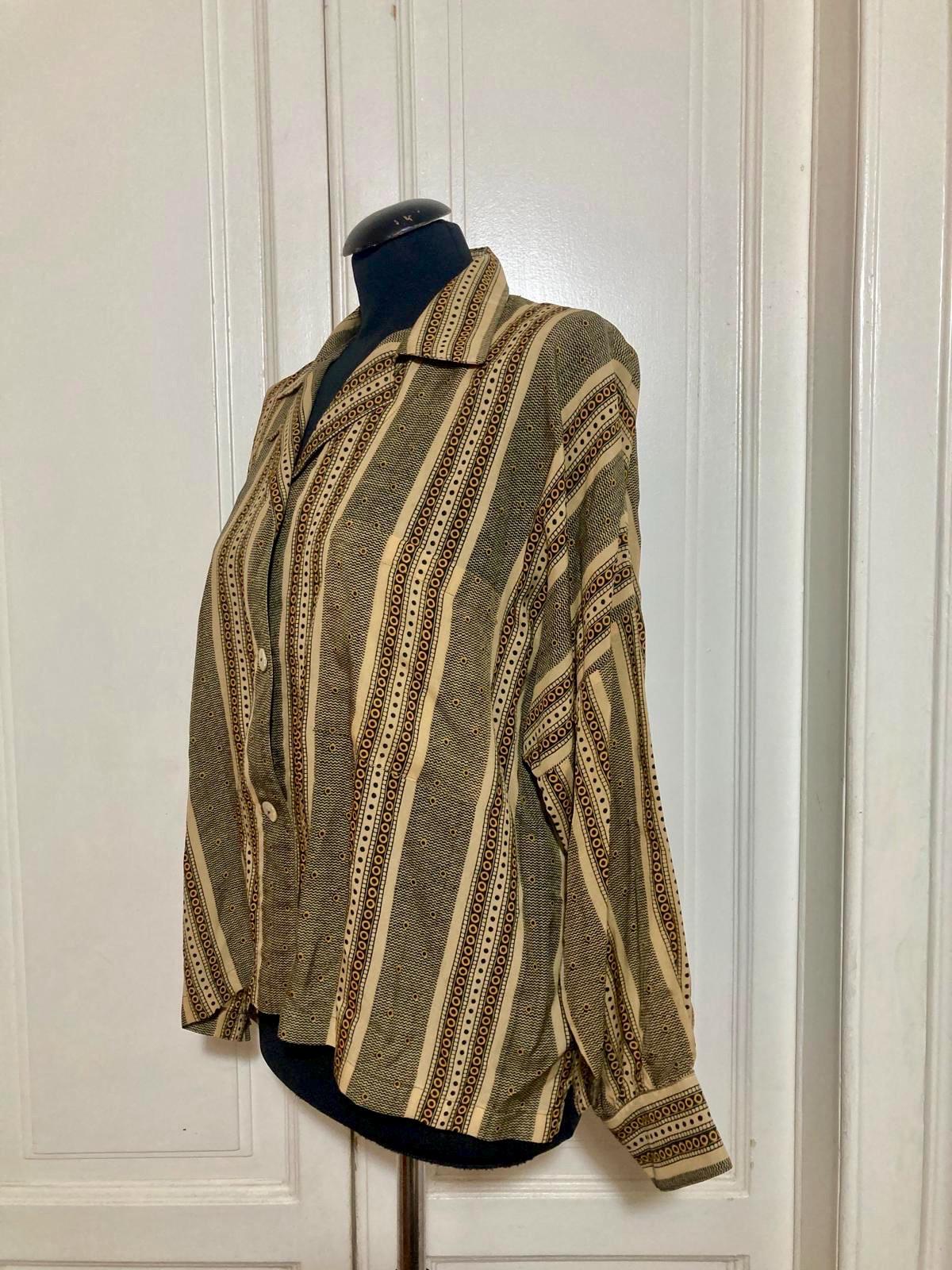 Yellow Seventies  Camicia in seta stampata gialla, nera e beige — anni ’70