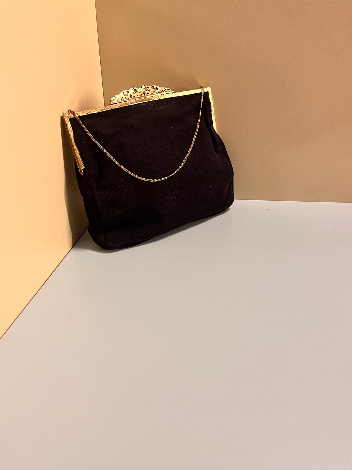 Borsa anni 5o piccolo punto