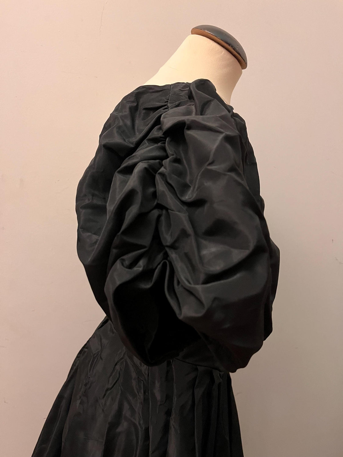 Abito nero Vintage Laura Ashley