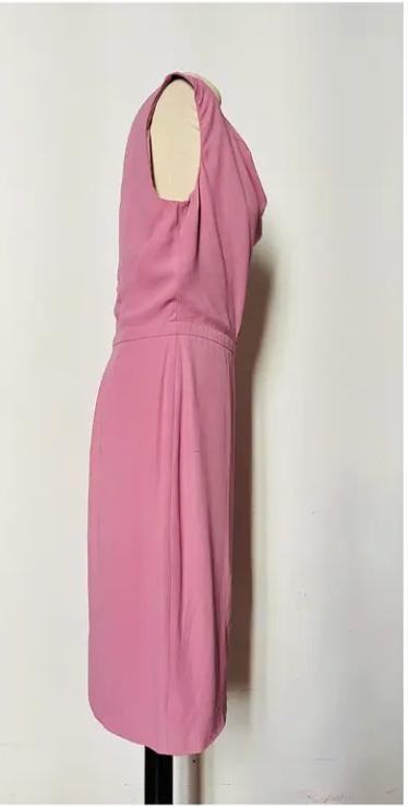 Gucci Pink  Abito Gucci rosa smanicato con vita sagomata