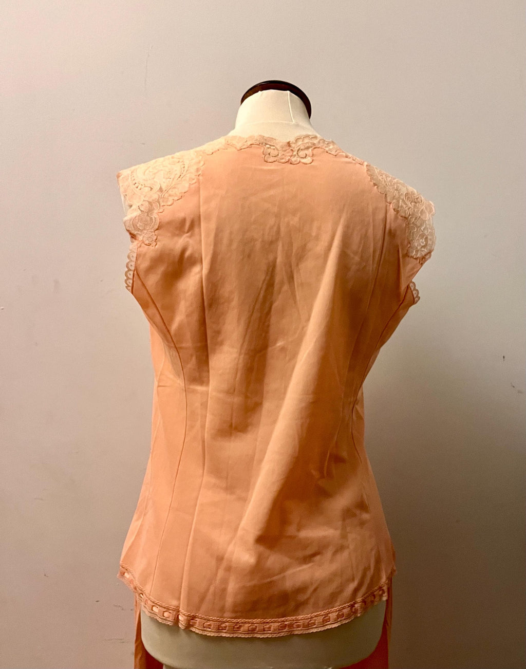 Pink Lace  Pigiama italiano rosa in nylon e pizzo — anni ’70
