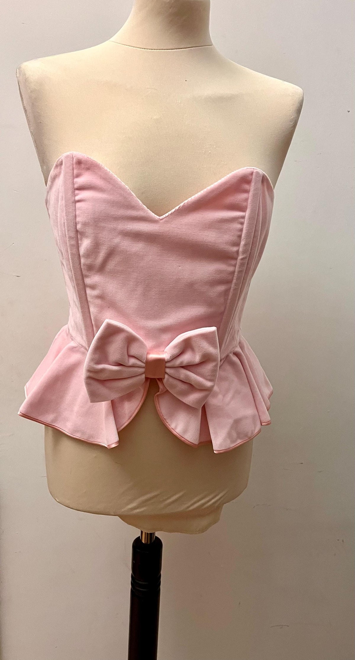 Pink Velvet  Bustier sartoriale in velluto rosa — Made in Italy, anni ’80