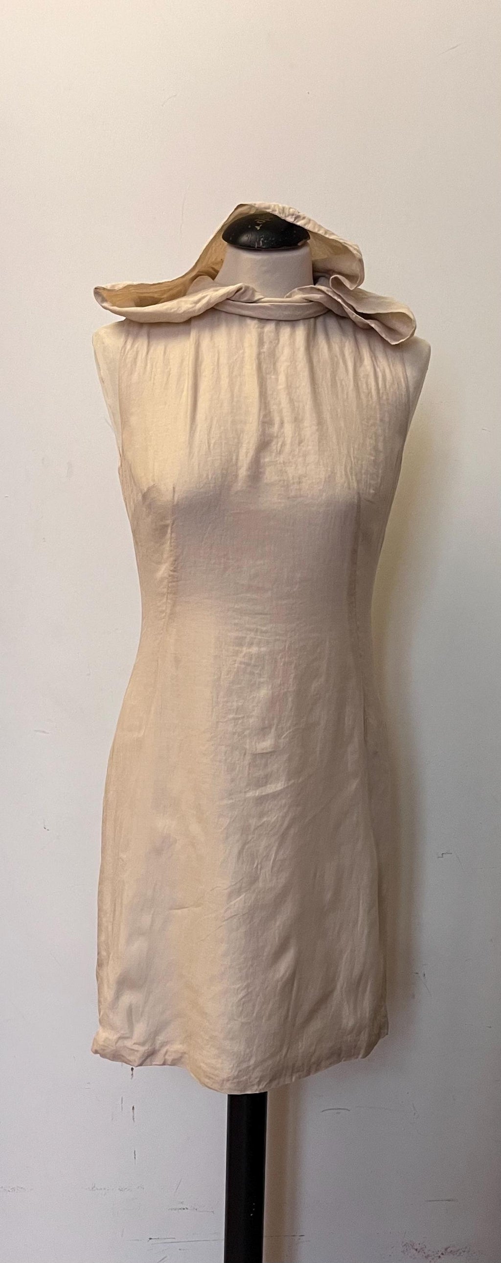 Bianca e Blu 90s cotton beige dress