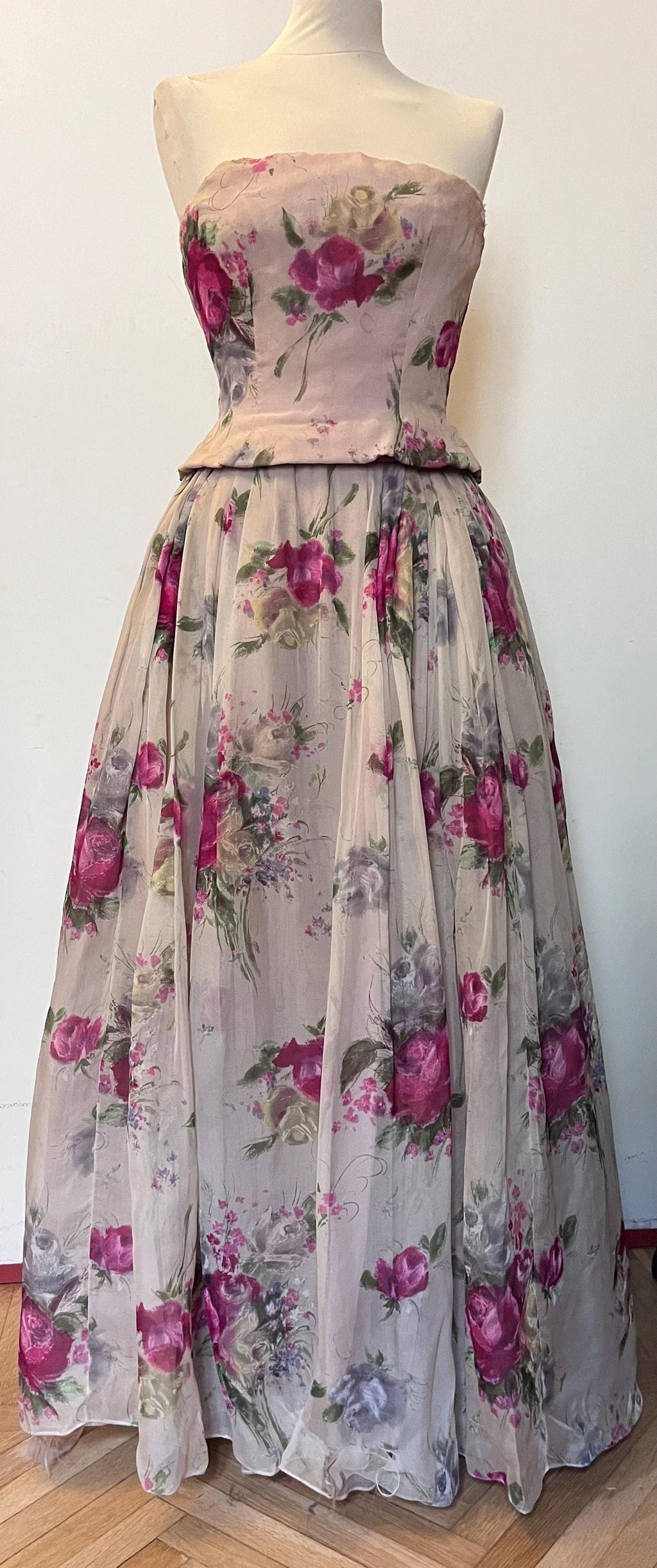 Abito in chiffon di seta a fiori  anni ’60