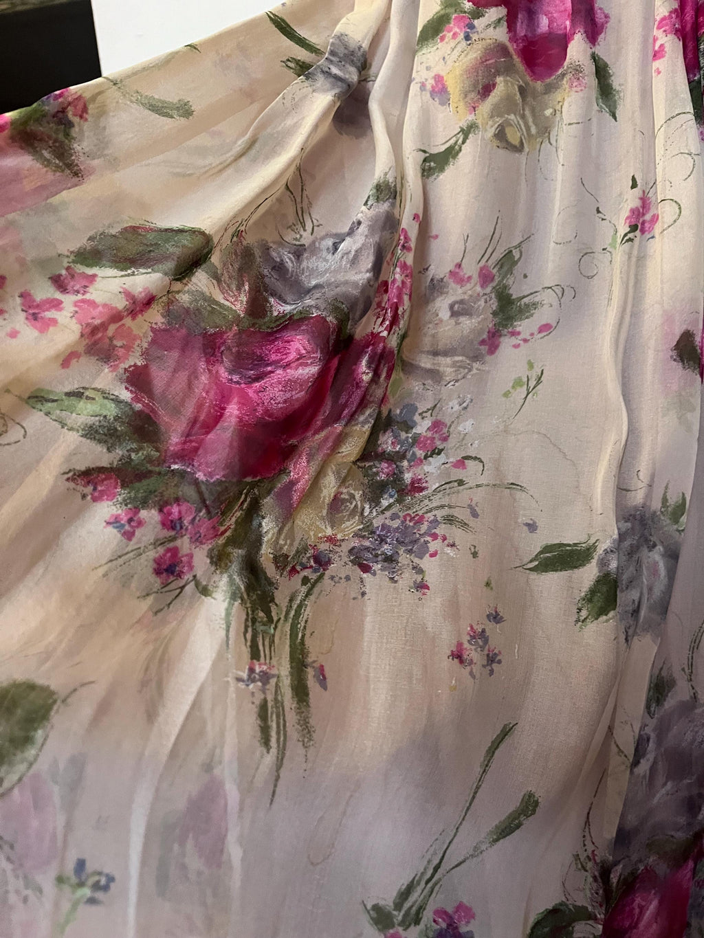Abito in chiffon di seta a fiori  anni ’60