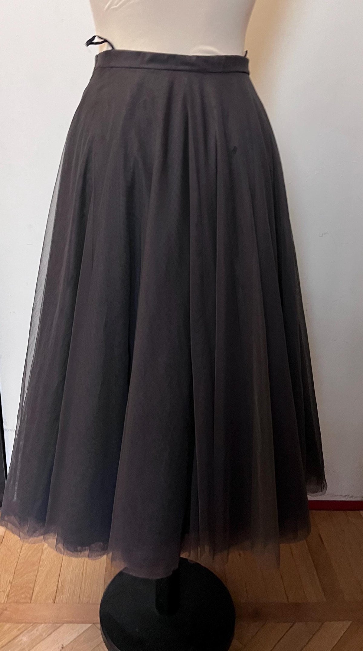 Gonna Mila Schön in tulle grigio fine anni ’80 – primi ’90