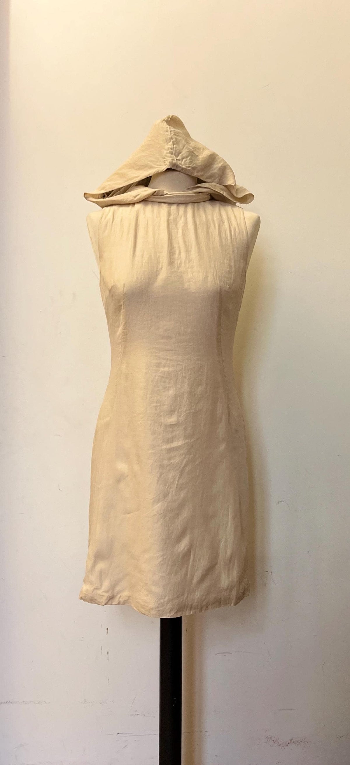 Bianca e Blu 90s cotton beige dress