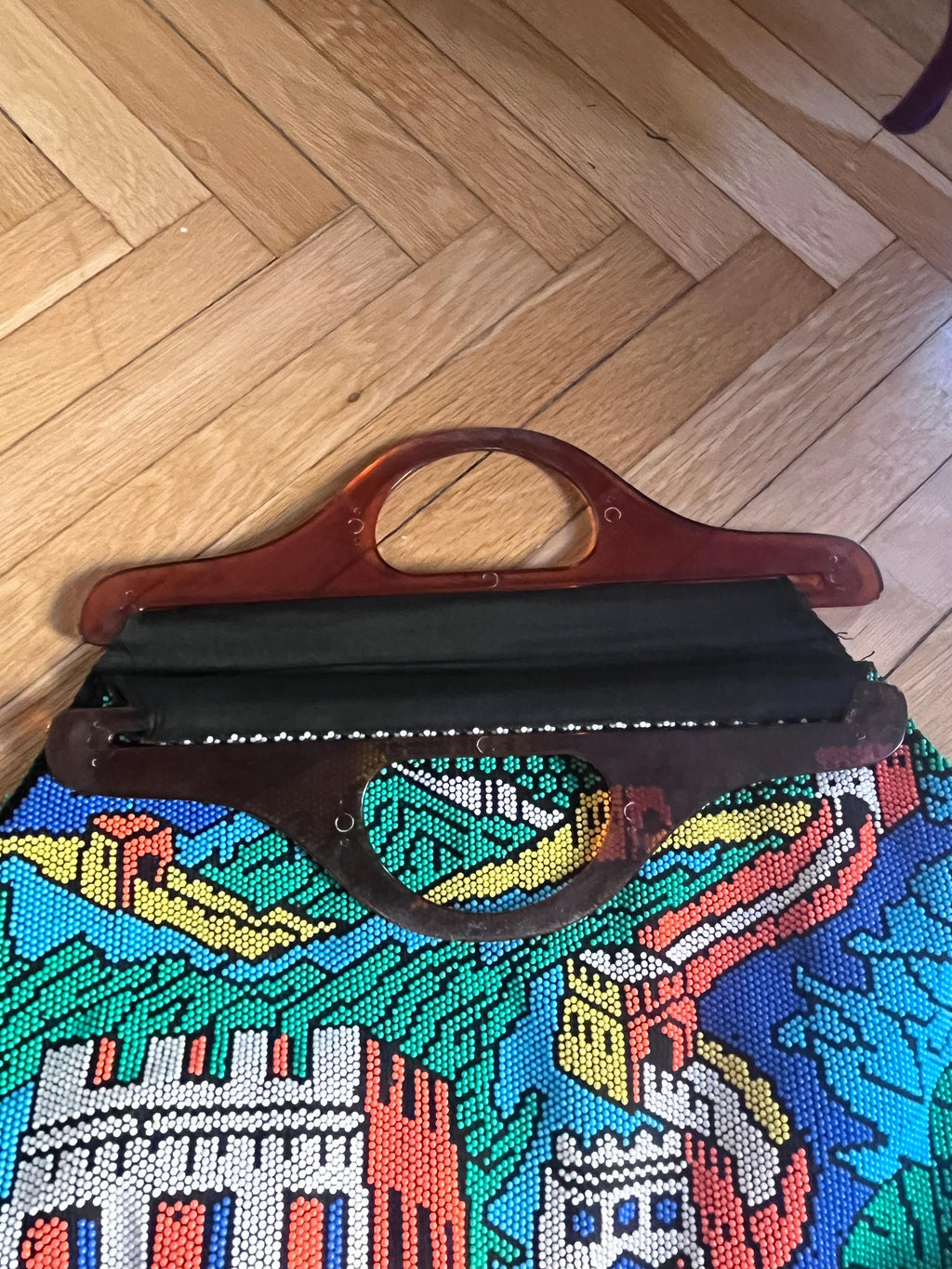 1970s scenic beaded bag