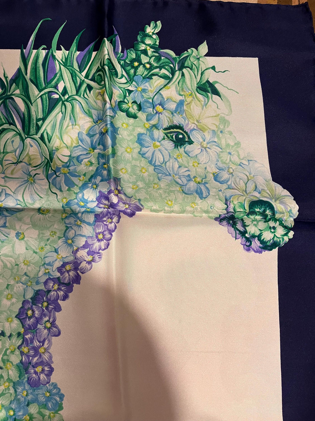 Foulard Salvatore Ferragamo vintage in seta