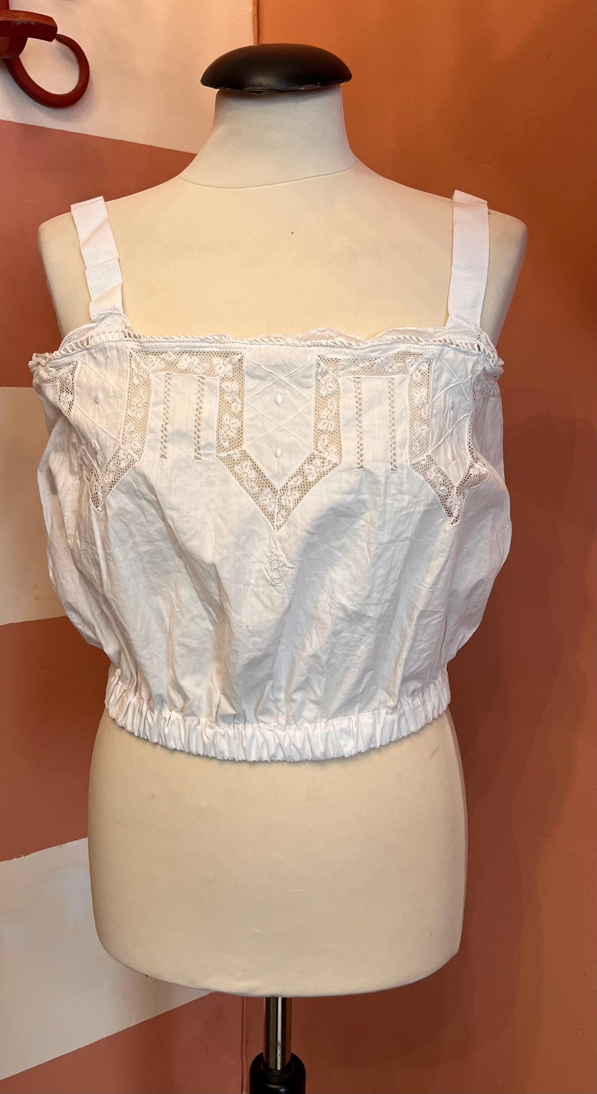 Top vintage in cotone ricamato