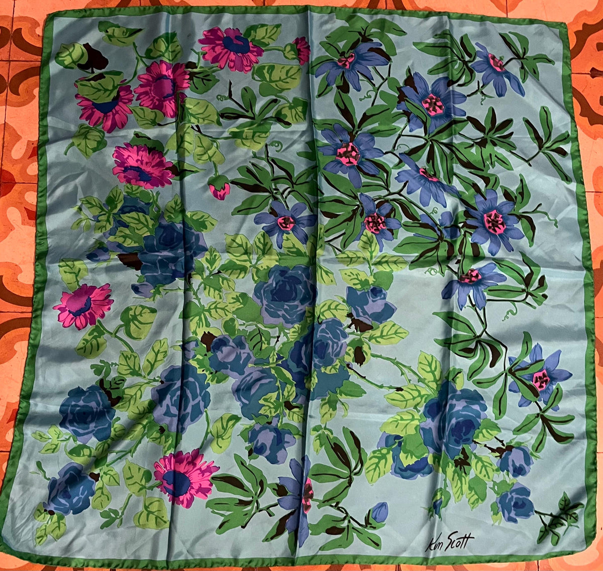 Foulard ken Scott vintage in seta con fantasia floreale