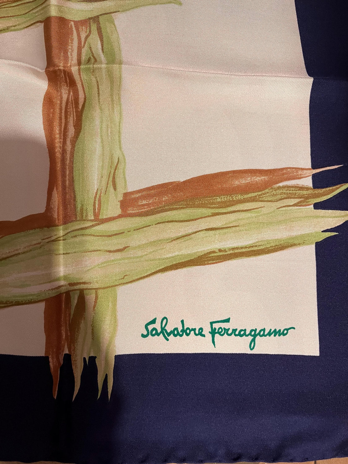 Foulard Salvatore Ferragamo vintage in seta