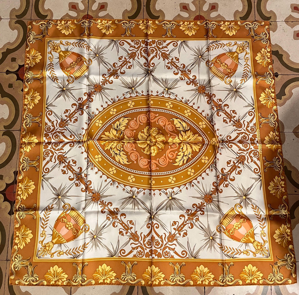 Foulard vintage in seta Roccobarocco